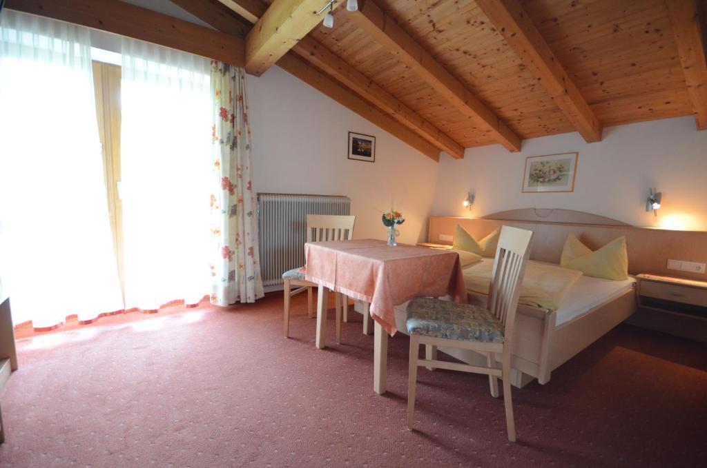 Landhaus Hofer Neustift im Stubaital Zimmer foto